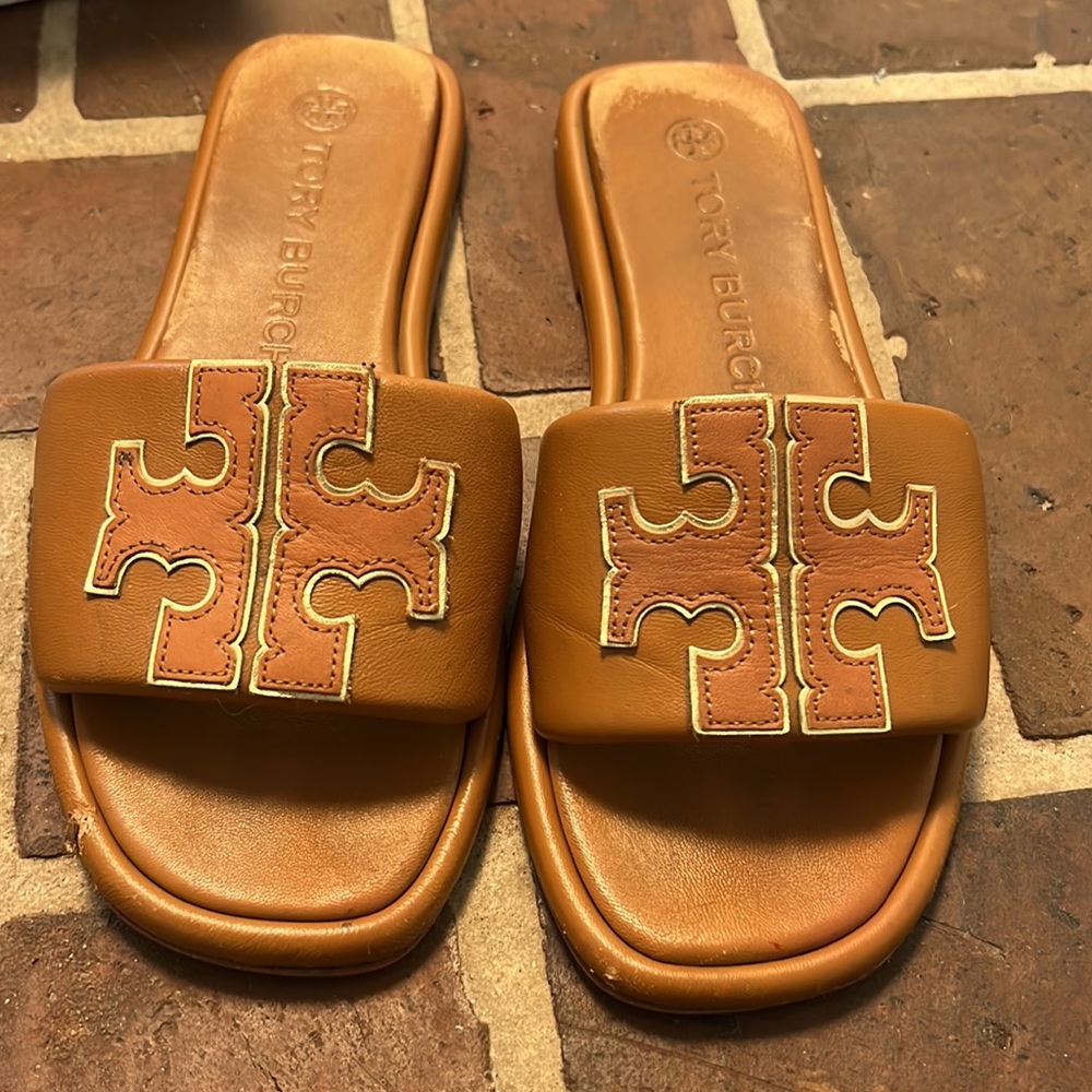 Tory Burch aged camellia gold - double T sport slide
